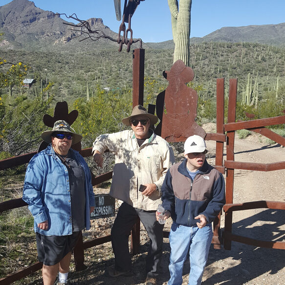 Hiking-in-Carefree-square-4aaa78a4c6888282f69e823b75232623-5c511f8c5eb25.jpg